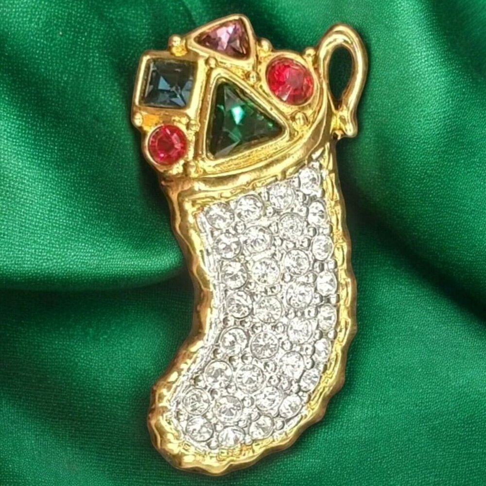 VTG Swarovski Crystal Christmas Stocking Pin Brooch Holiday Gold Tone Gems 1.5"
